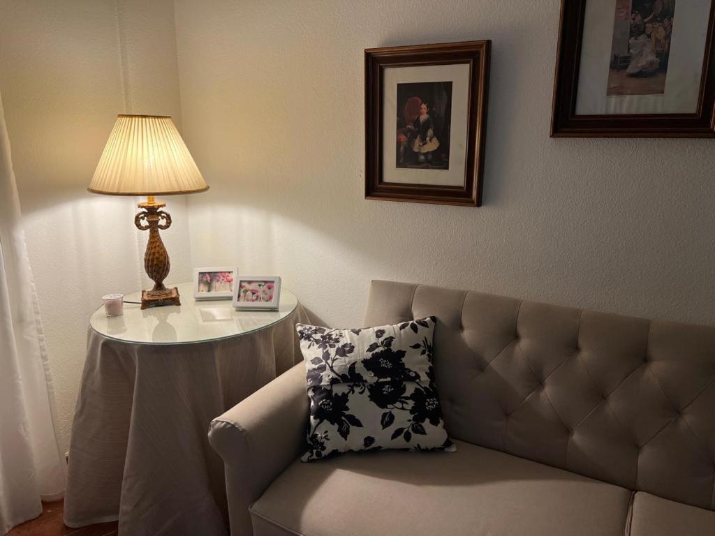 Apartamento Turistico R. Gonzalez Abreu Seville Luaran gambar