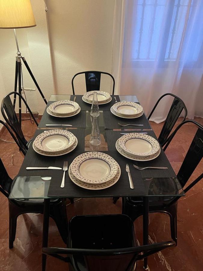 Apartamento Turistico R. Gonzalez Abreu Seville Luaran gambar
